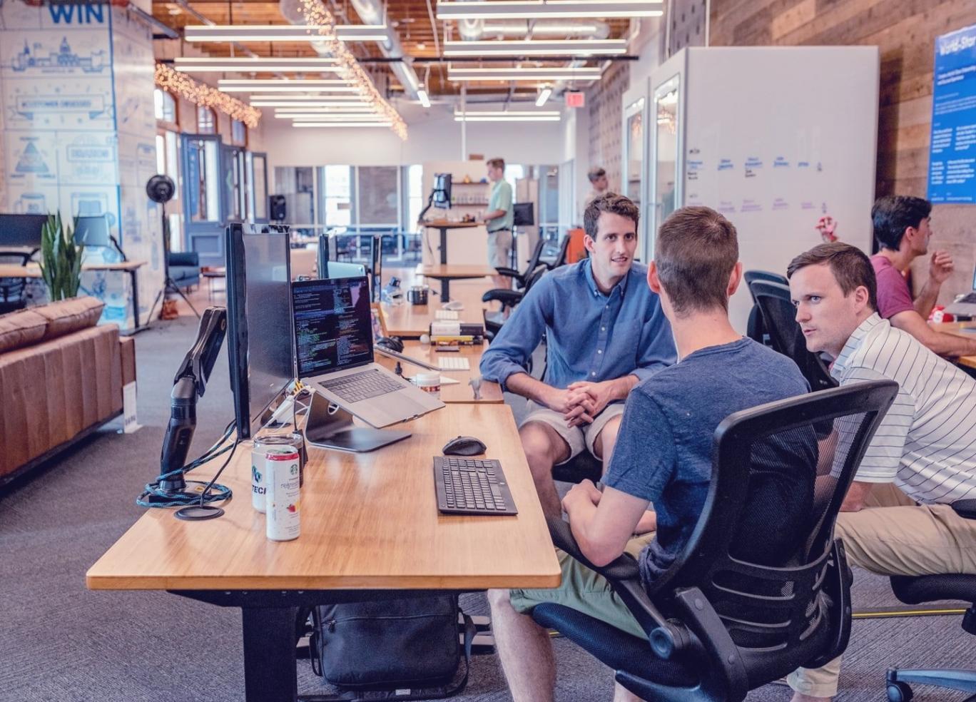 Strukturierte Inhaltsplanung und Curriculum-Entwicklung für effektive Finanzbildung bei Drevonaxial